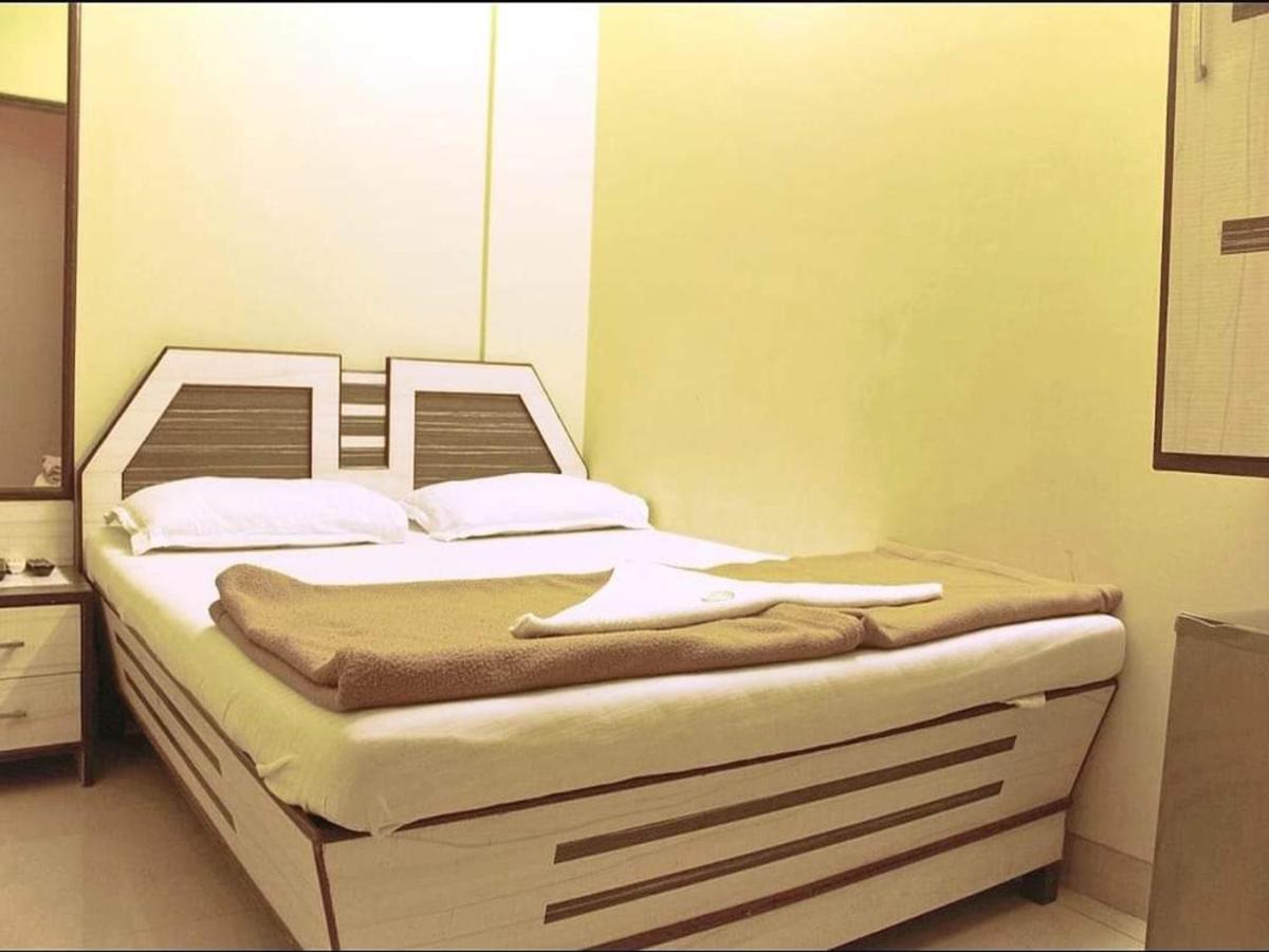 Hotel Broadway Colaba Mumbai Kültér fotó