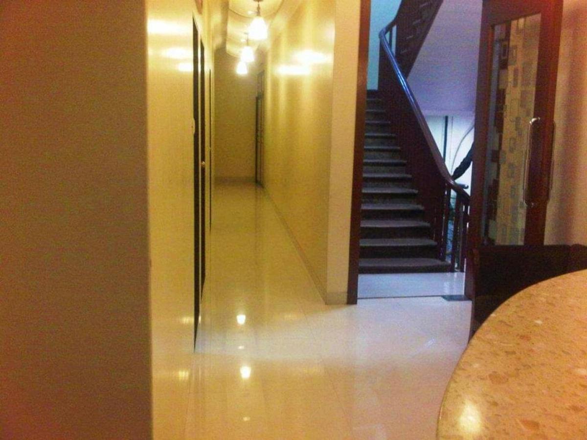 Hotel Broadway Colaba Mumbai Kültér fotó