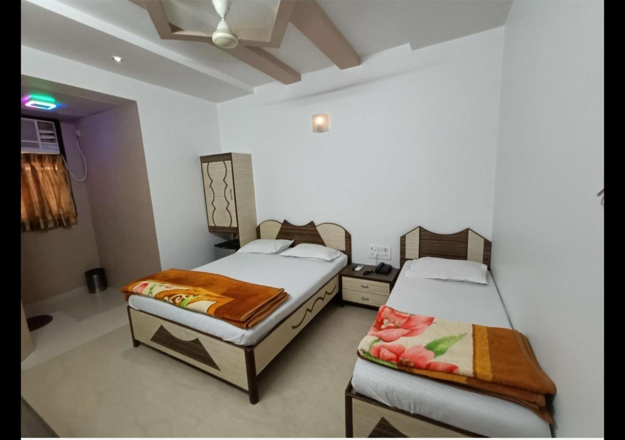Hotel Broadway Colaba Mumbai Kültér fotó
