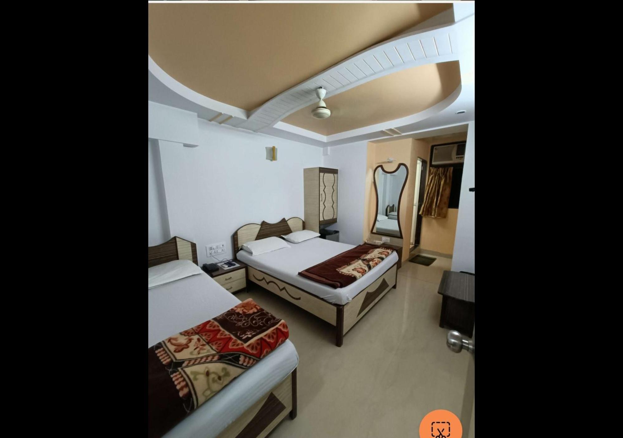 Hotel Broadway Colaba Mumbai Kültér fotó