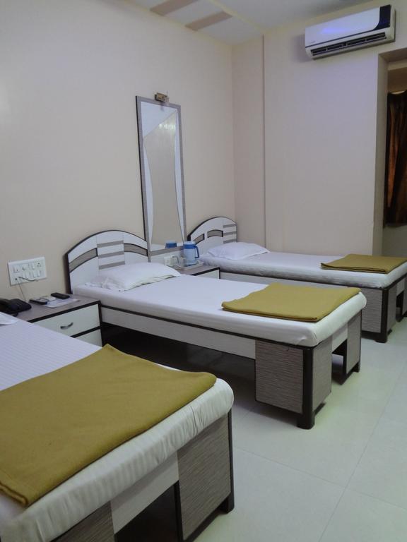 Hotel Broadway Colaba Mumbai Kültér fotó
